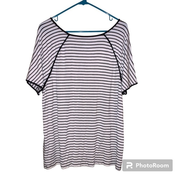 Lane Bryant 18/20 2X striped tshirt stretchy white black short sleeve plus size - Picture 5 of 5